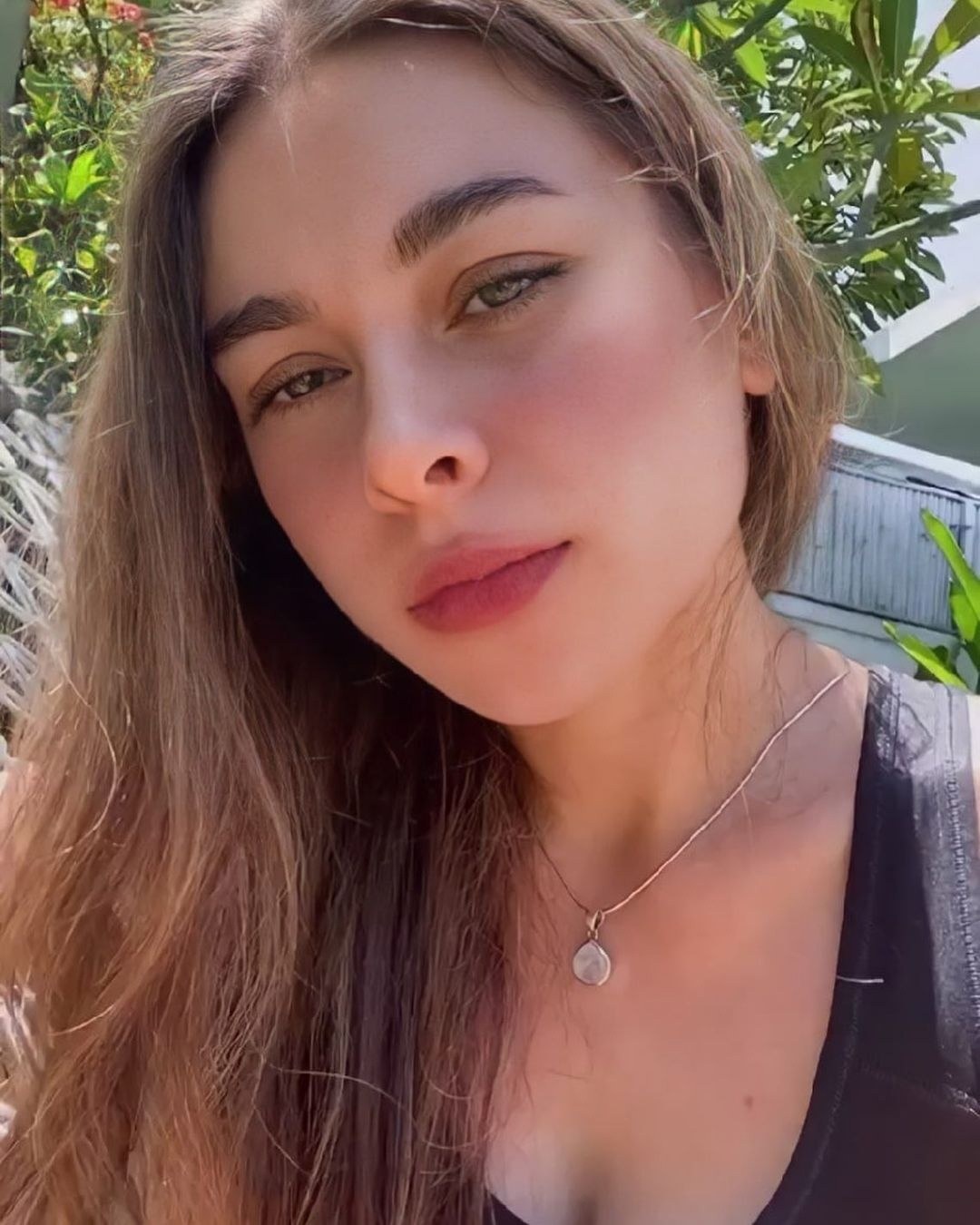 Labios de lolly en un traje de baño