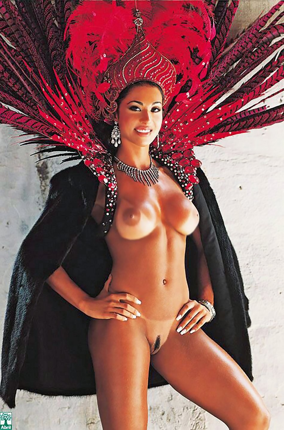 Modelo de fitness Grazian Barbosa desnudo