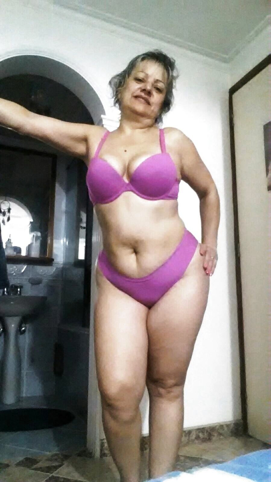 Foto de la entrepierna amateur