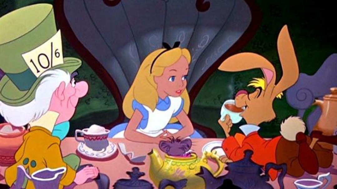 Alice en el país de las pesadillas amonteven