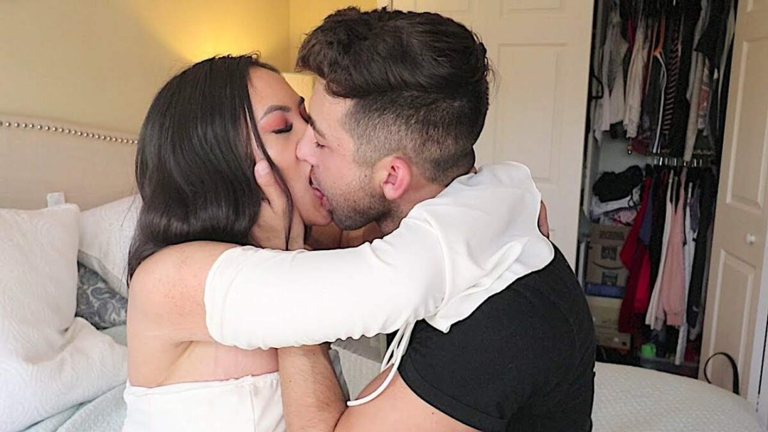 Beso de los hermanos