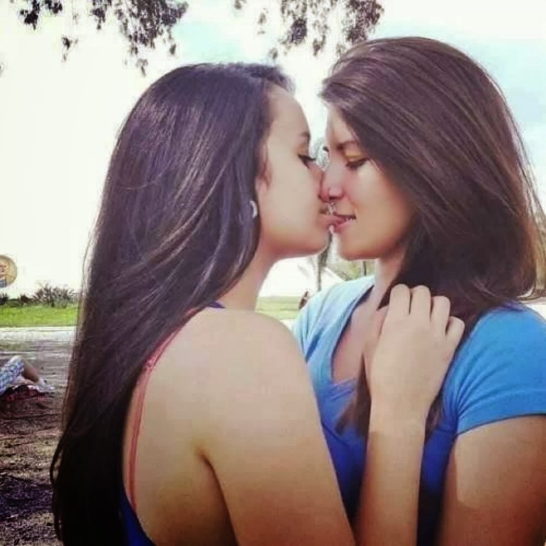 El amor entre chicas está caliente