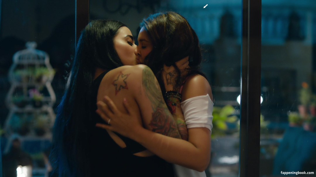Beso de chicas LGBT