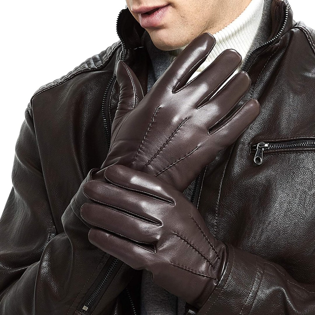 Michelle Wilde en botas