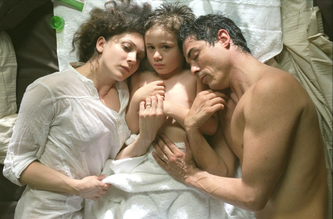 Serie #TV Tierra de Lobos Eroticheskiy