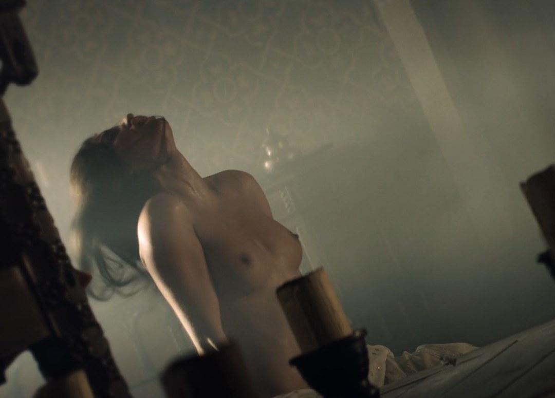 Serie Witcher Anya Chalotra desnuda