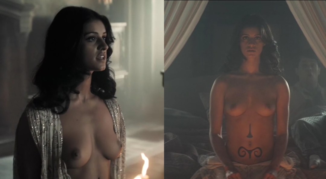 Anya Chalotra Jennifer tetas