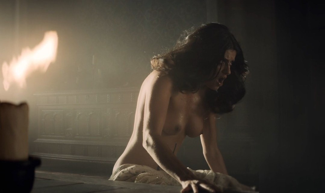 Culo desnudo ani chalotra en un brillo