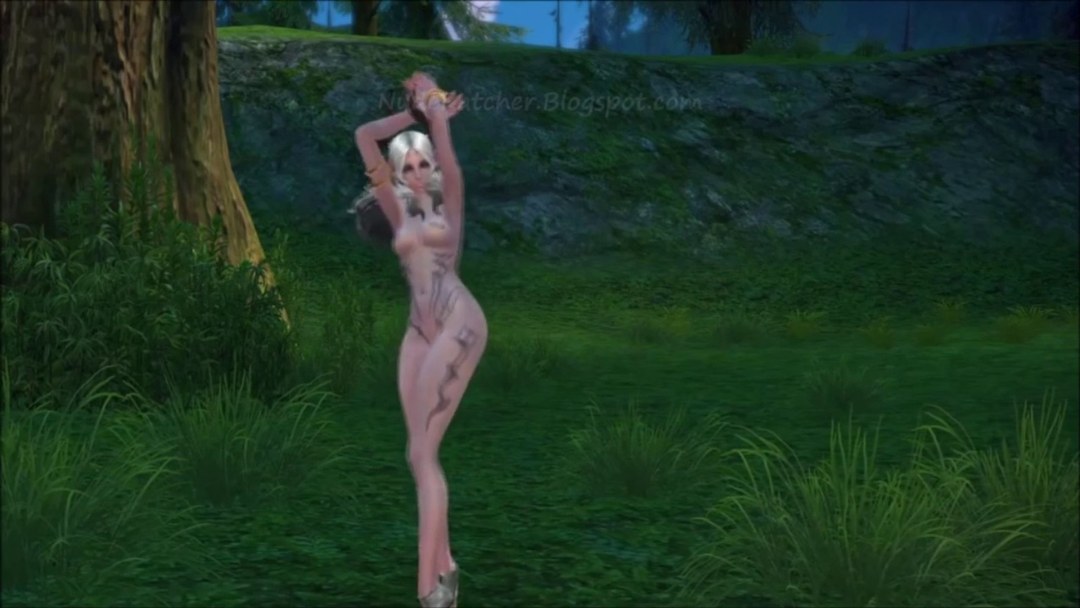 Elfos de la niña arqueje desnudo