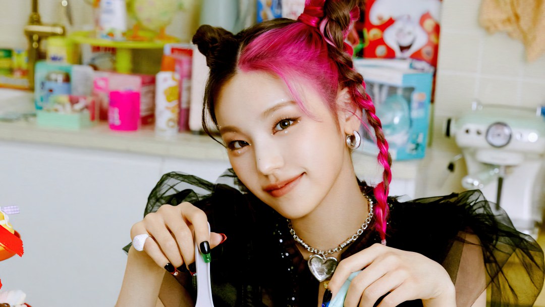 Itzy yeji loco