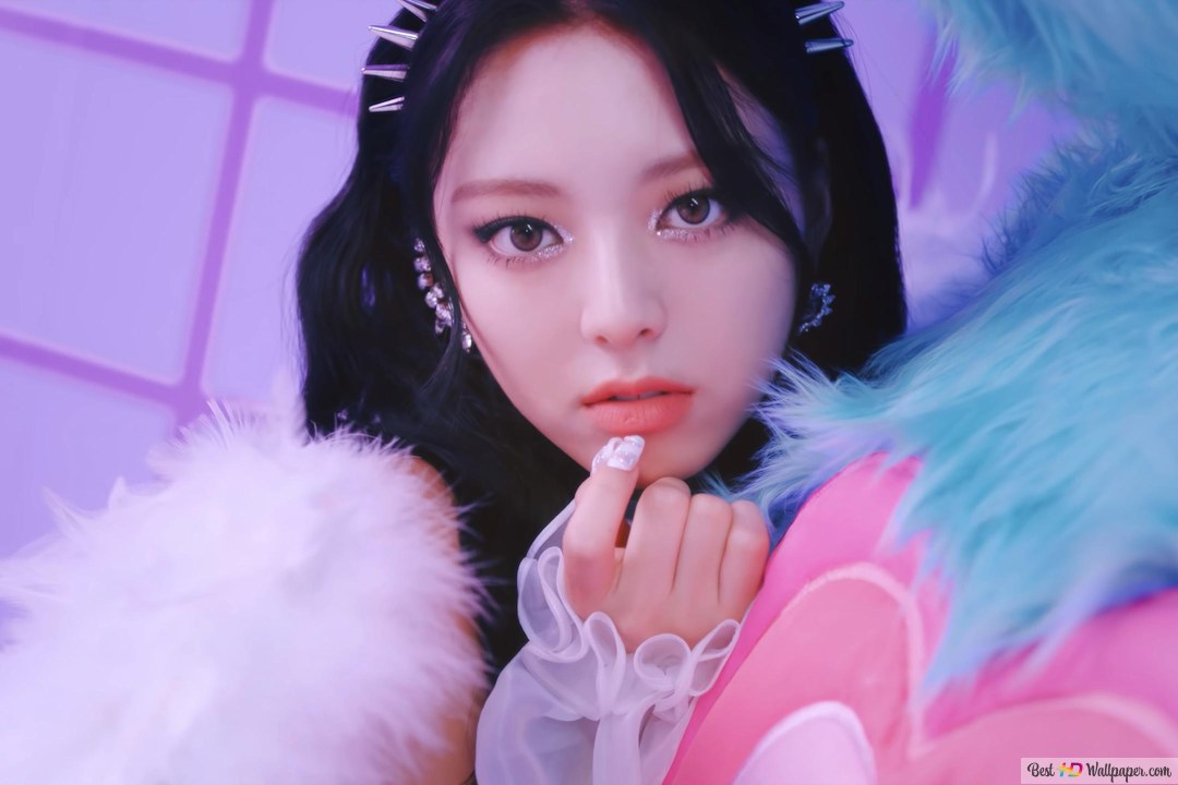 Yuna de itzy loko