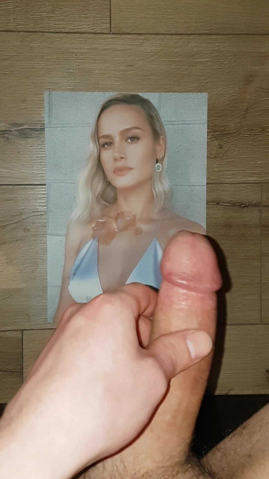 Bergantín desnudo Larson Capitán Marvel