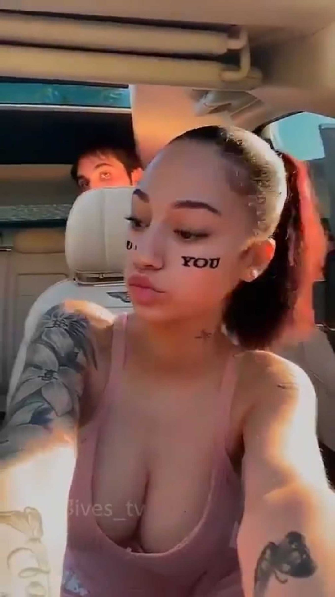 Bhad bhabie masturbación desnuda