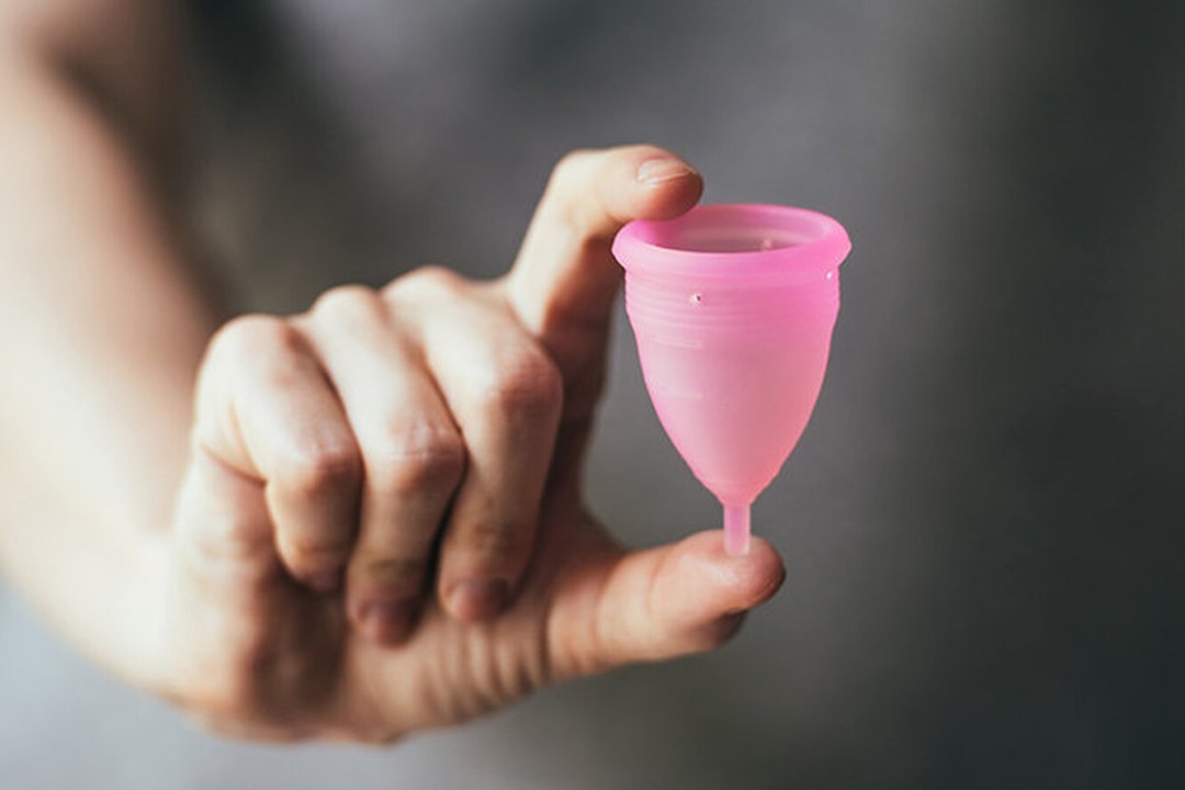 La vagina de la niña es casera