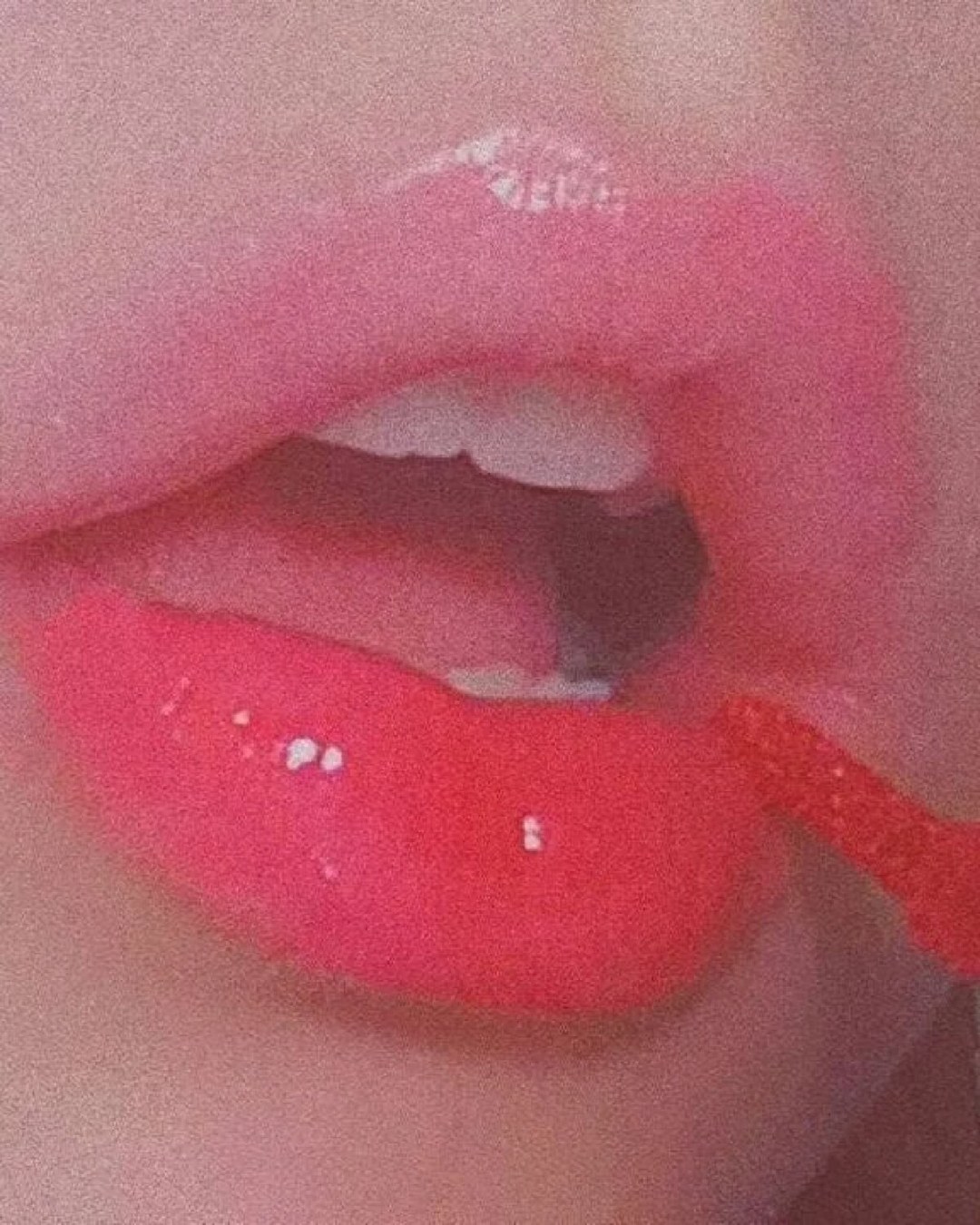 Labios rosados de la estética