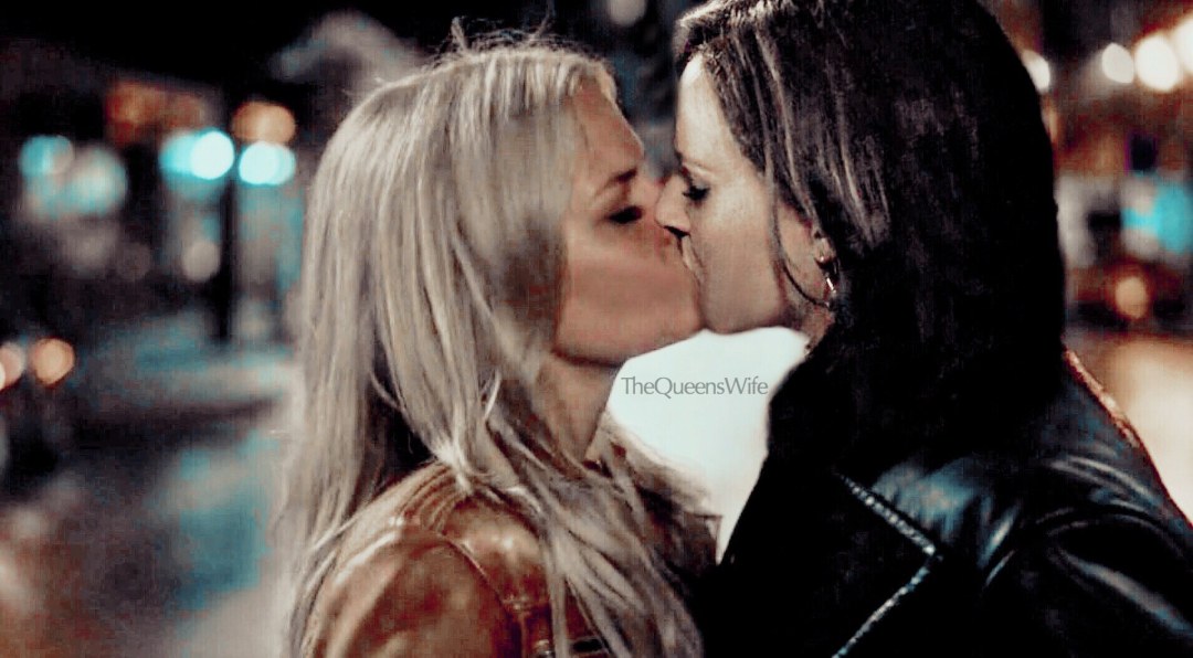 Regina Mills y Emma Swan Kiss
