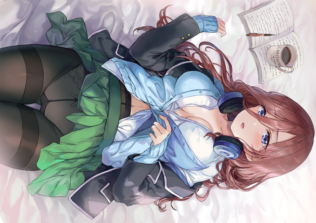 Cinco novias Miku medias