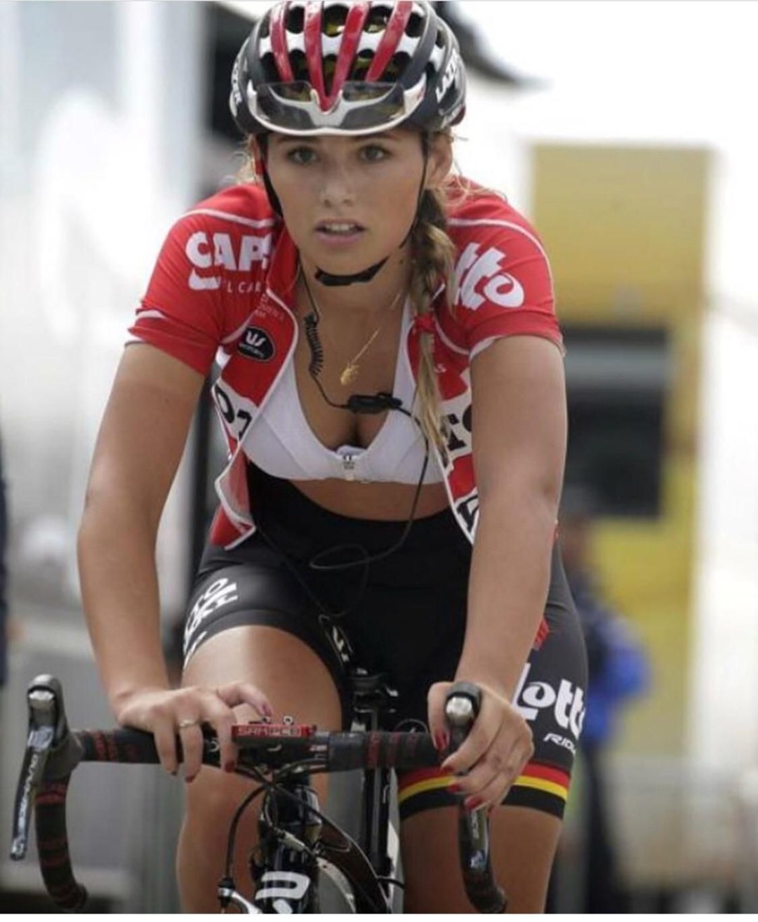 Julia ciclista ciclista