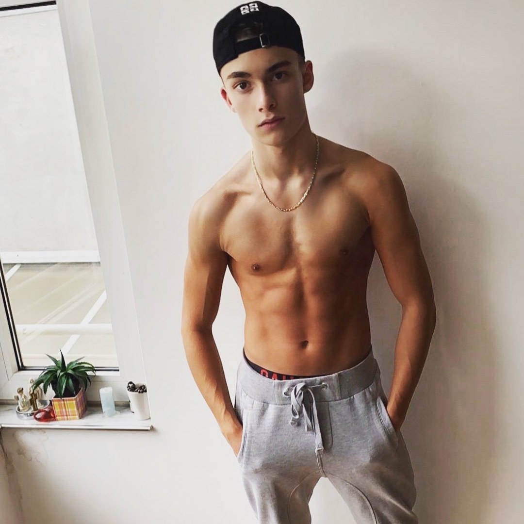 Romeo Twink solo fanáticos