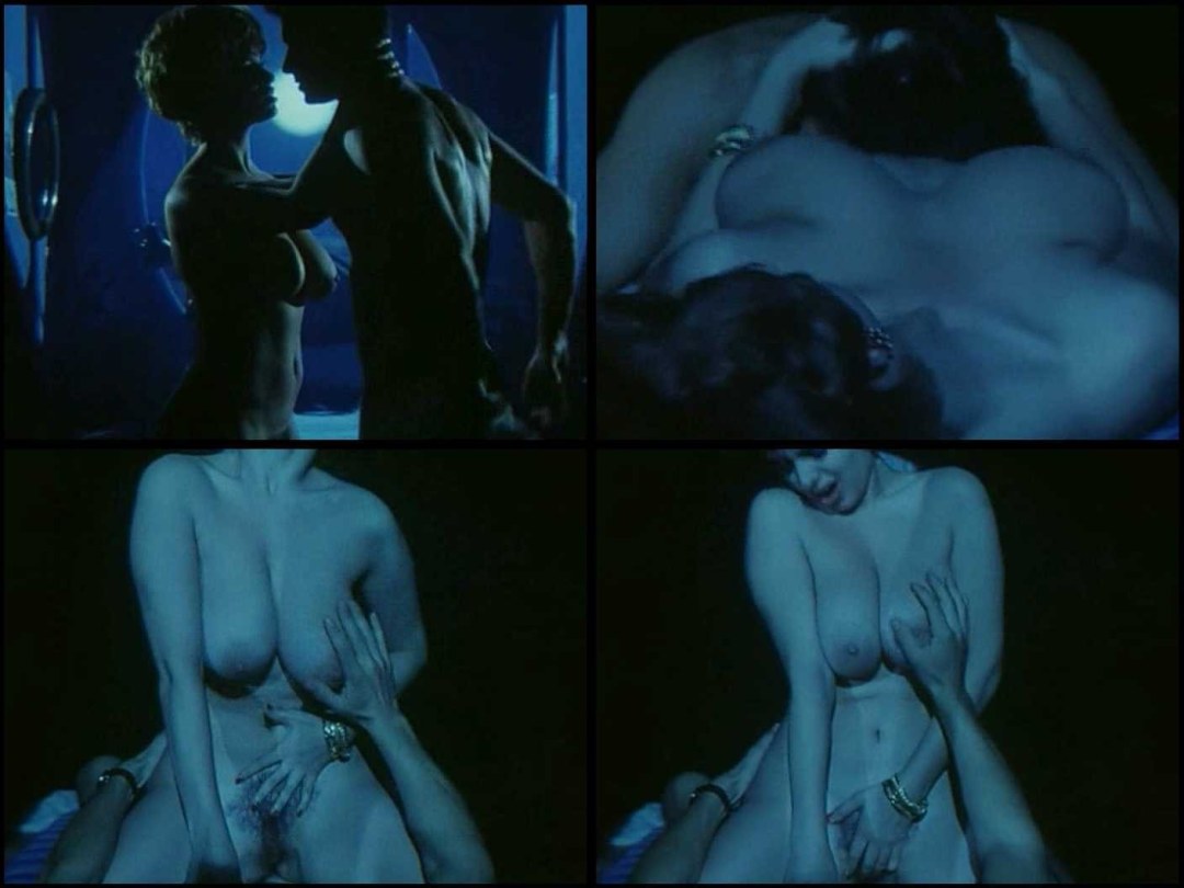 Actriz desnuda Deborah Capriolo