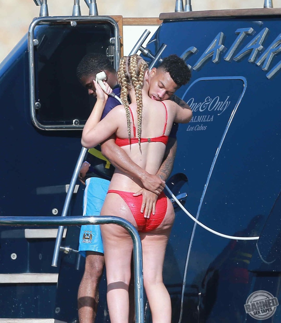 Desnuda Iggy azalia culo