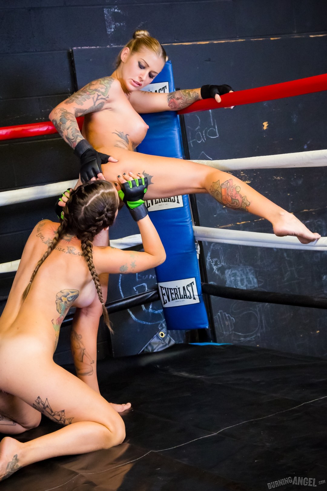 Atletas sexys Lezbi Box