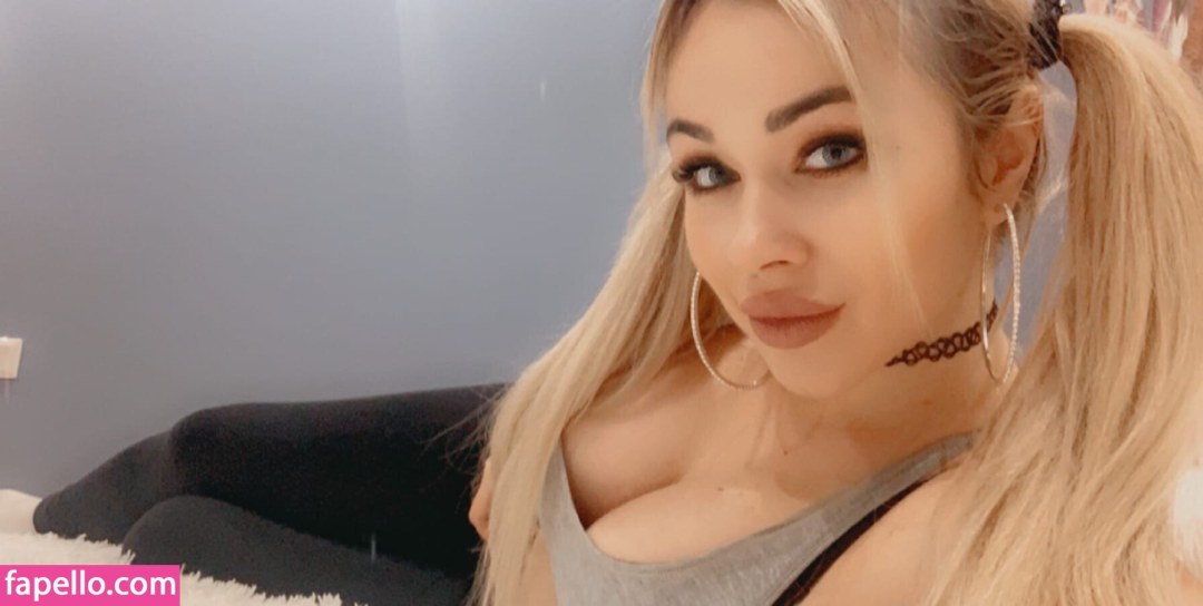 Anya Kostenko Strimmersha