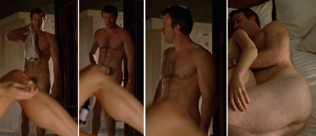 Charlie Hannem está completamente desnudo