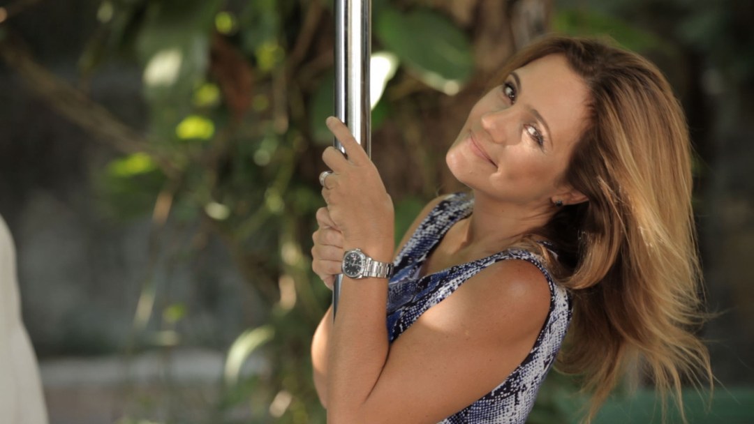 Adriana Esteez 2020