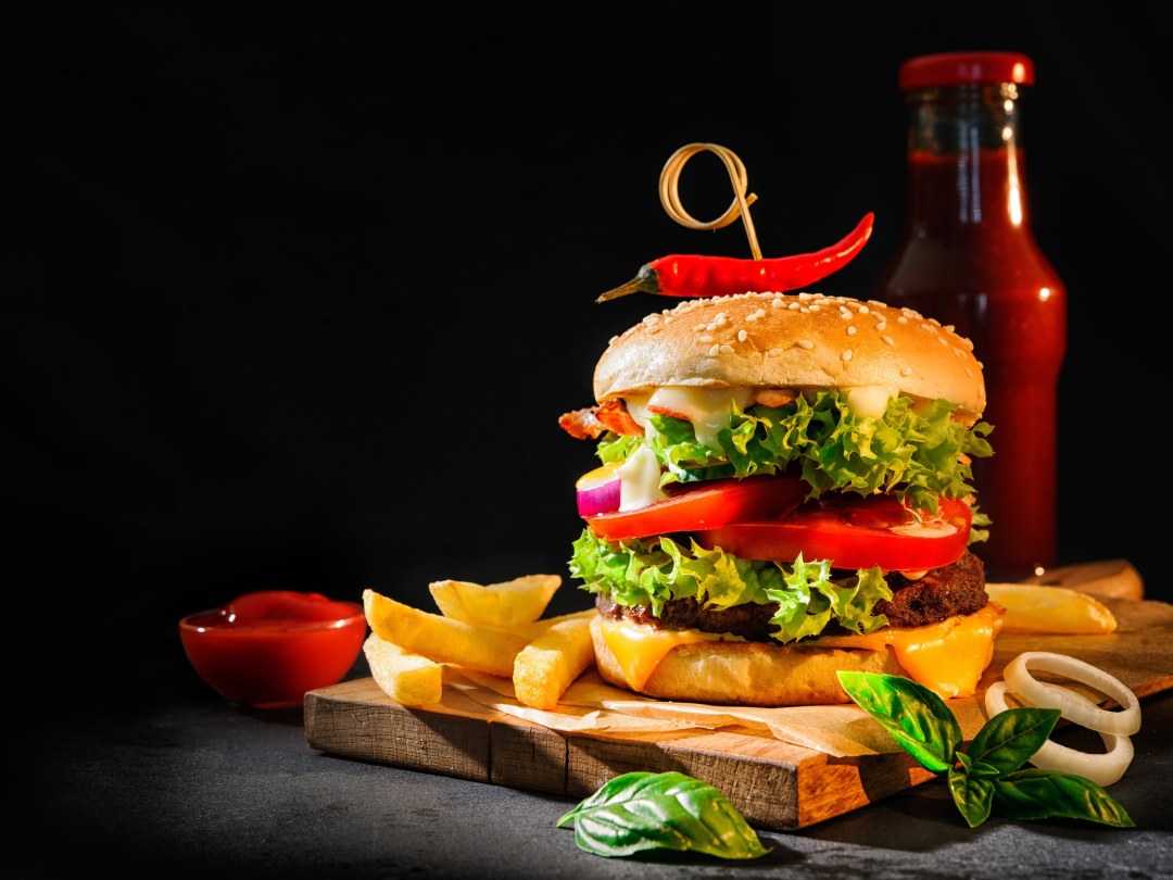 Hamburguesa y papa sin