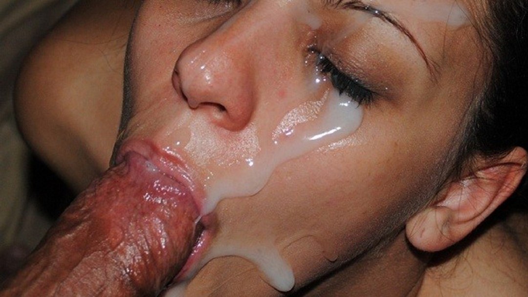Kianna Dior. Cumshots en tetas