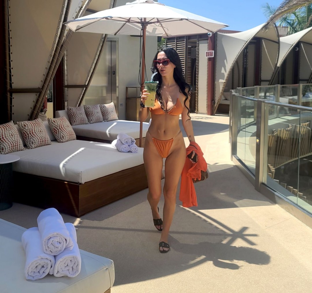 IVA ALILA MODELO ERO