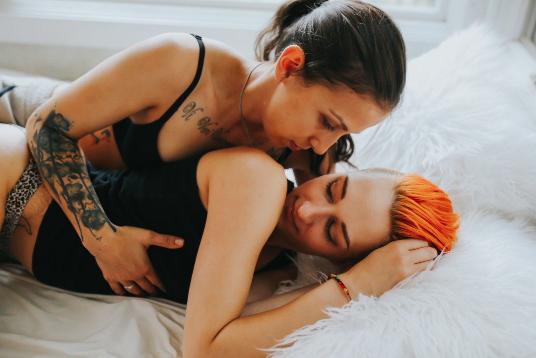 El amor entre chicas está caliente