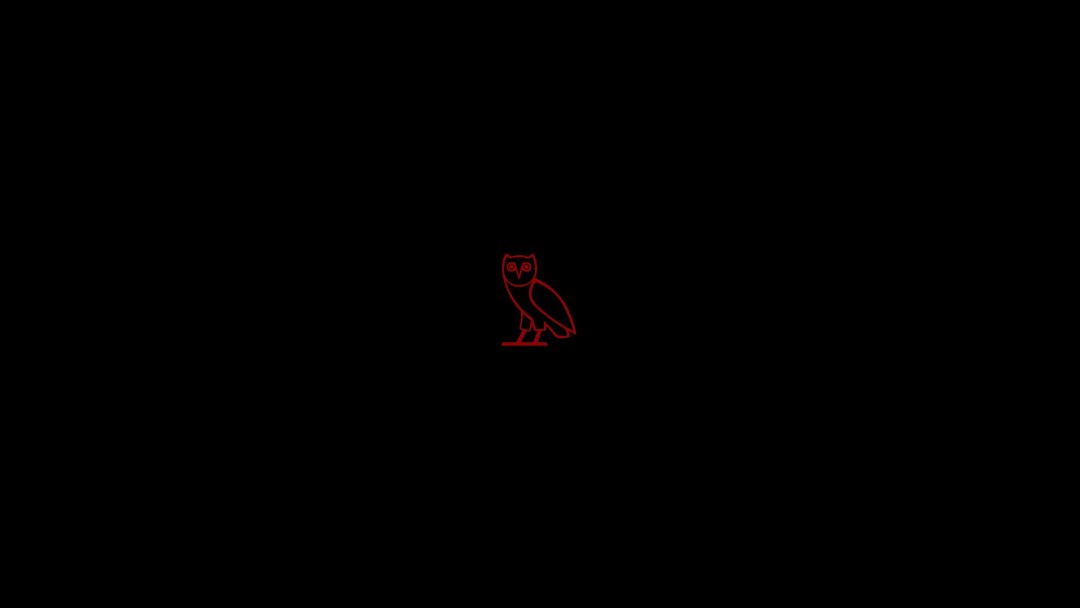 Minimalismo sobre un fondo negro