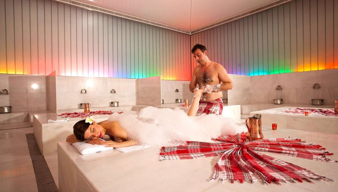 Hotel Adam y Eva 18 +