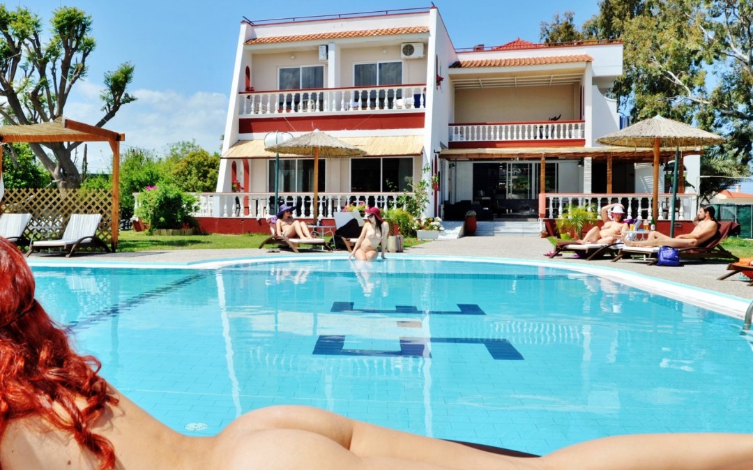 Hotel nudista