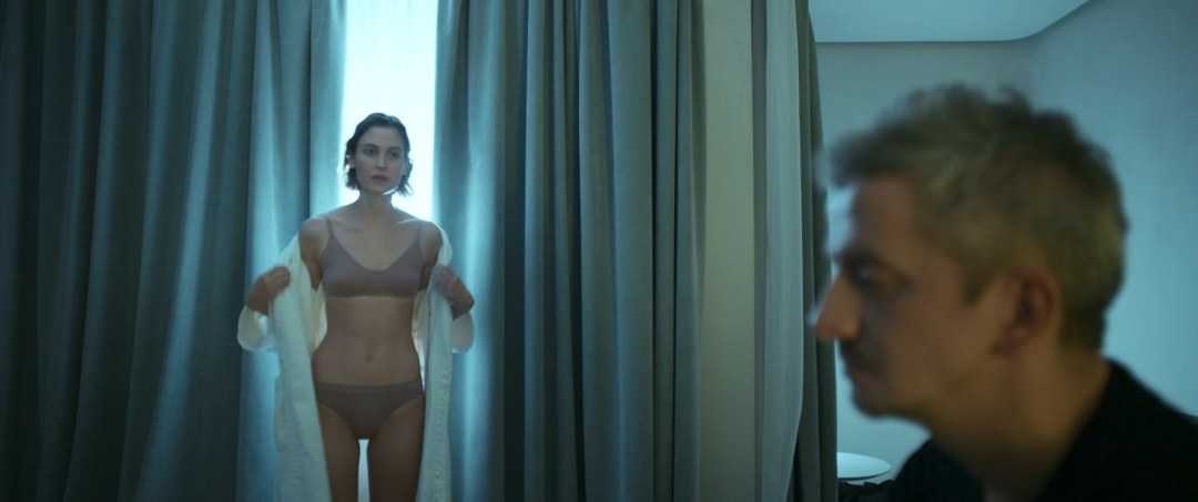 Evgenia Gromova desnuda en la película Fidelity