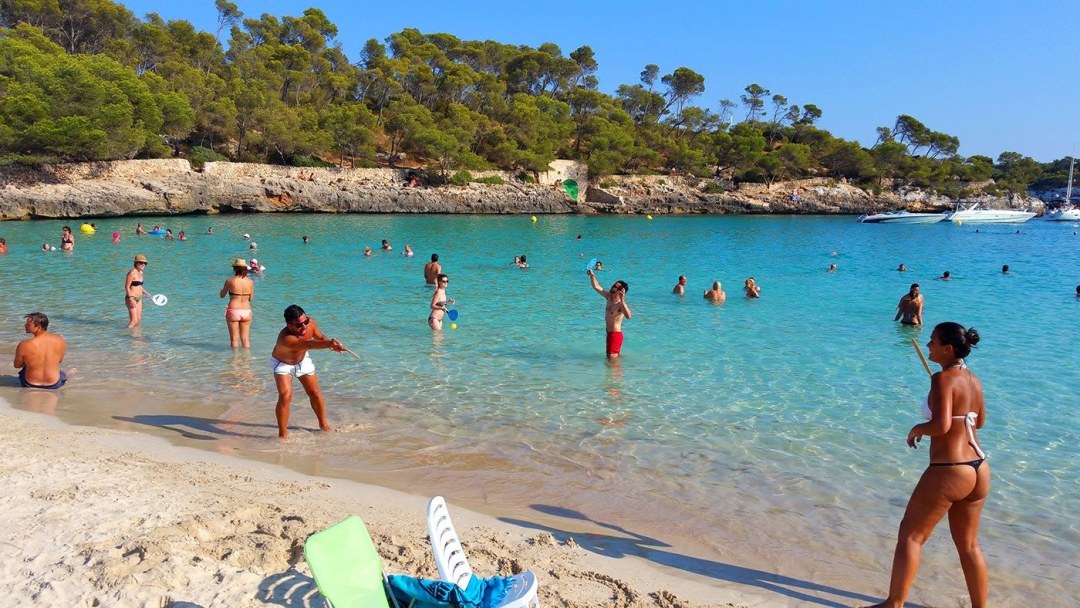 Kala Mondrago Beach
