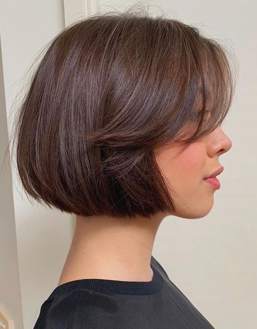 Cortador de cabello Bob para alargar con una nuca afeitada