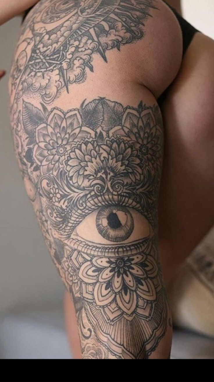 Tatuaje pierna india