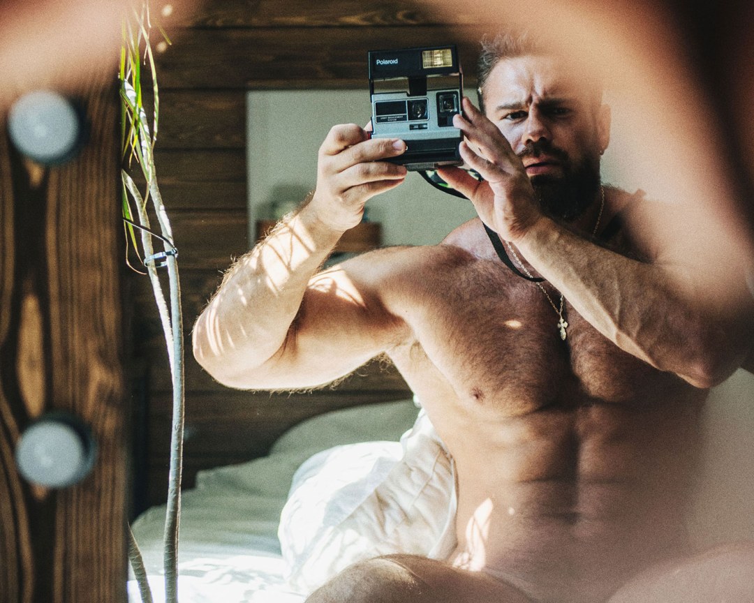 Konstantin Komyanin desnudo