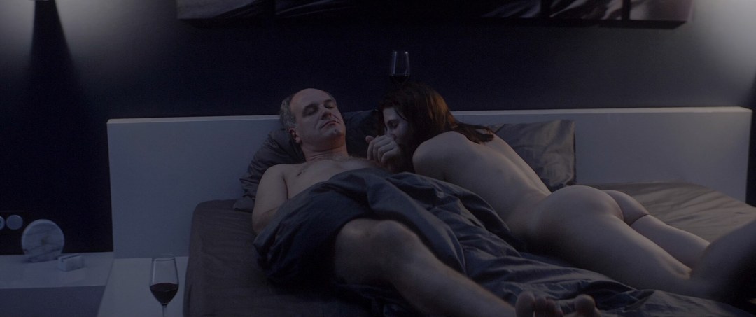Maryana Spivak escena desnuda