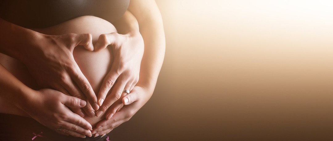 La pegatina está embarazada