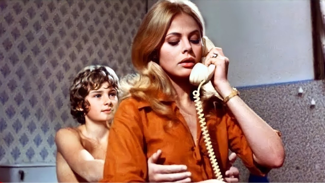 Noche de niños Britt Ecland