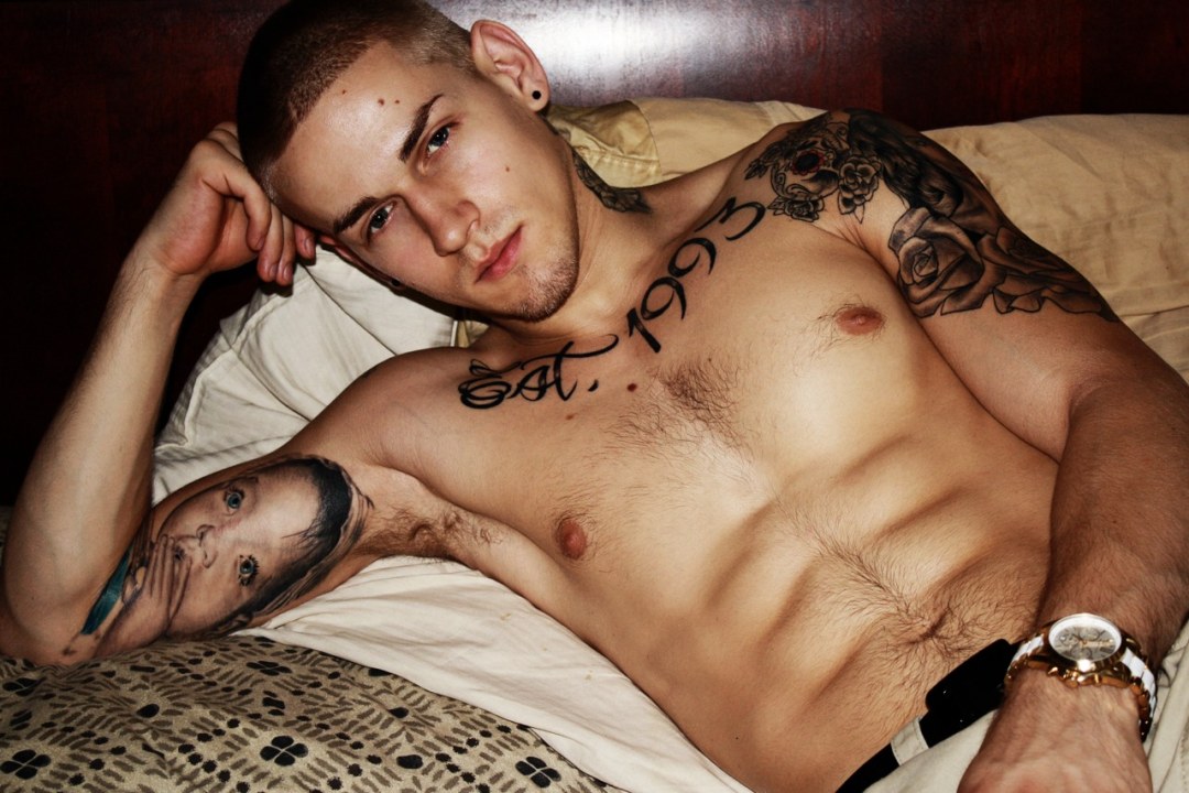 Chicos desnudos latinos Demochka