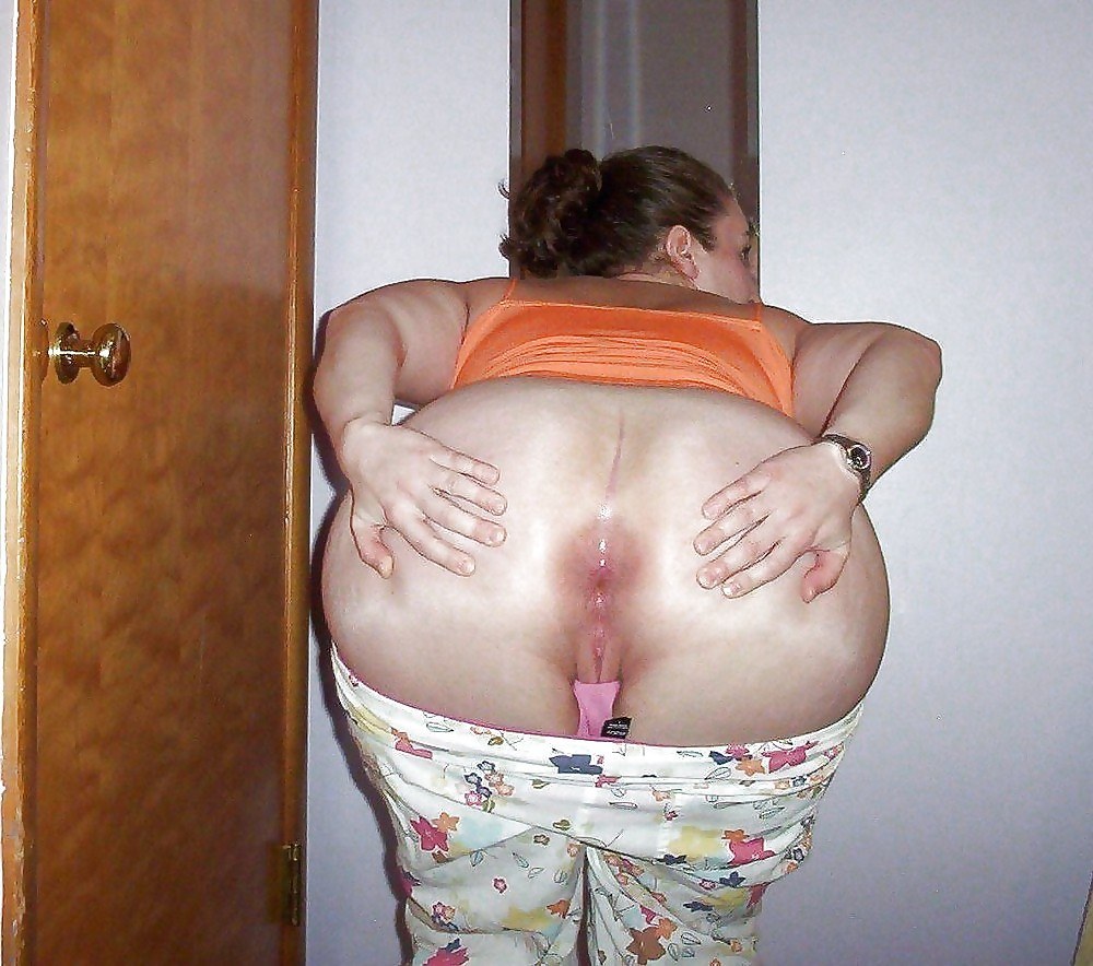 Las mujeres difunden las nalgas