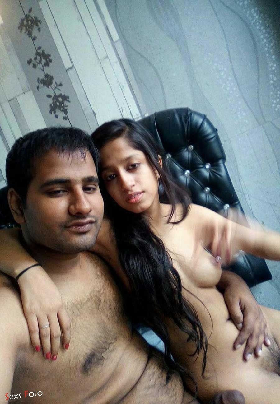 Caliente _indian_couple