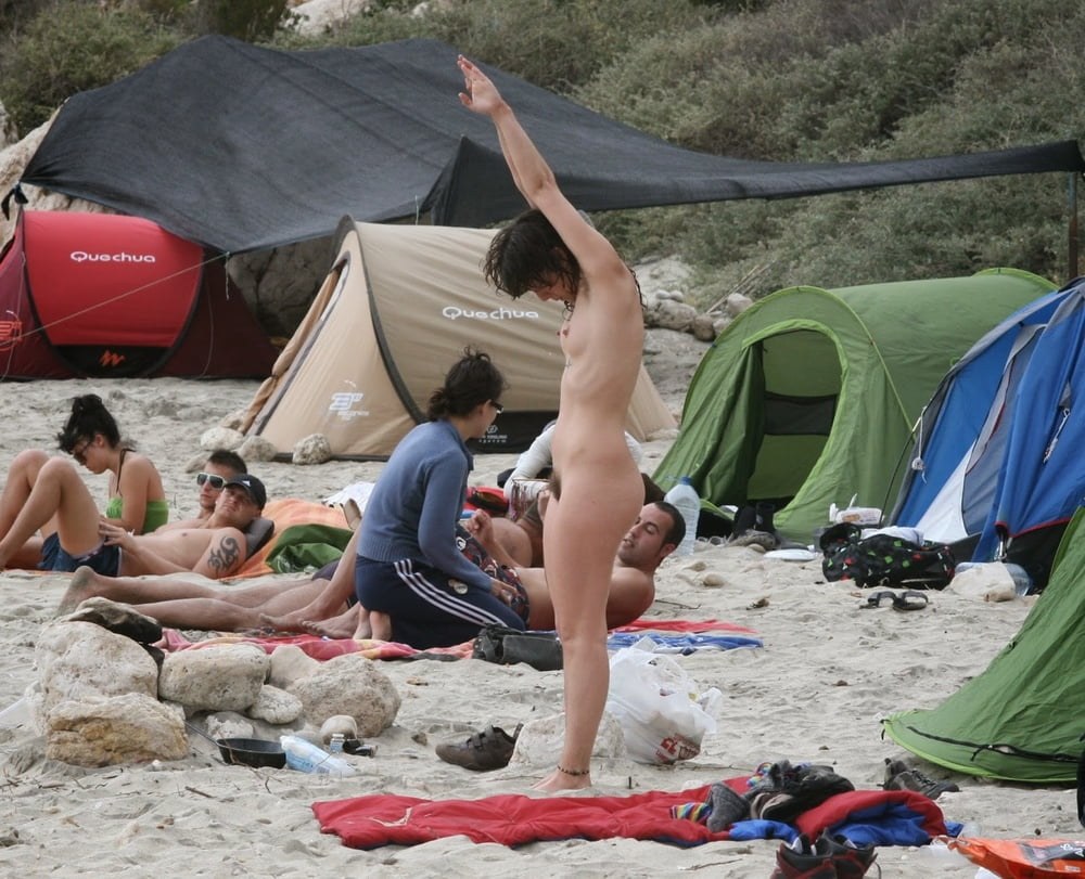 Nudismo en la campaña