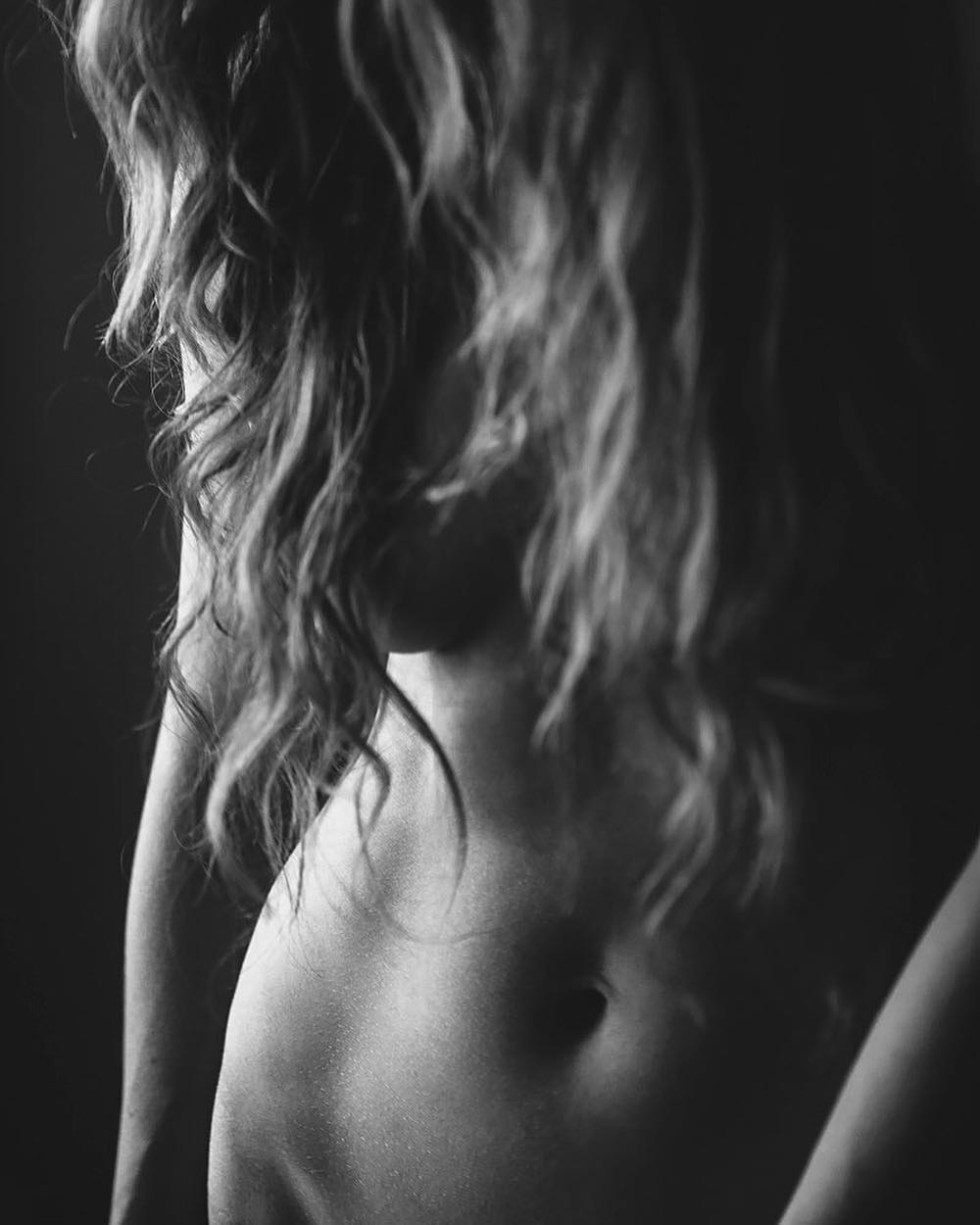Modelo de Ksenia Otinova desnudo