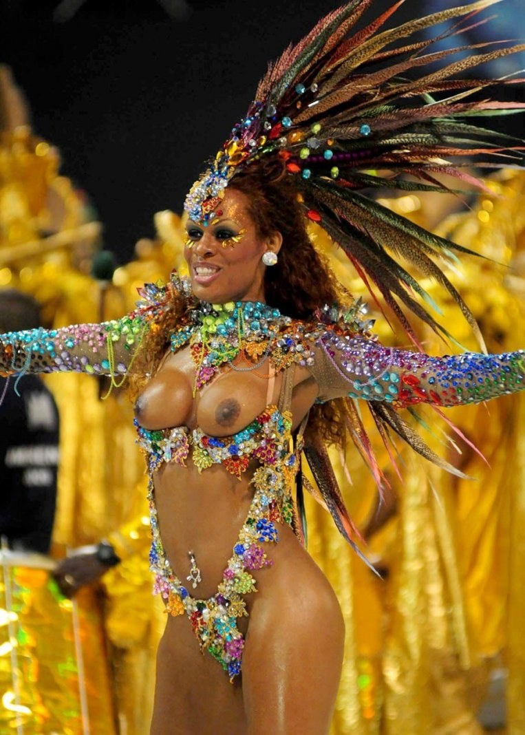 Desnuda Vivian Castro. Carnaval